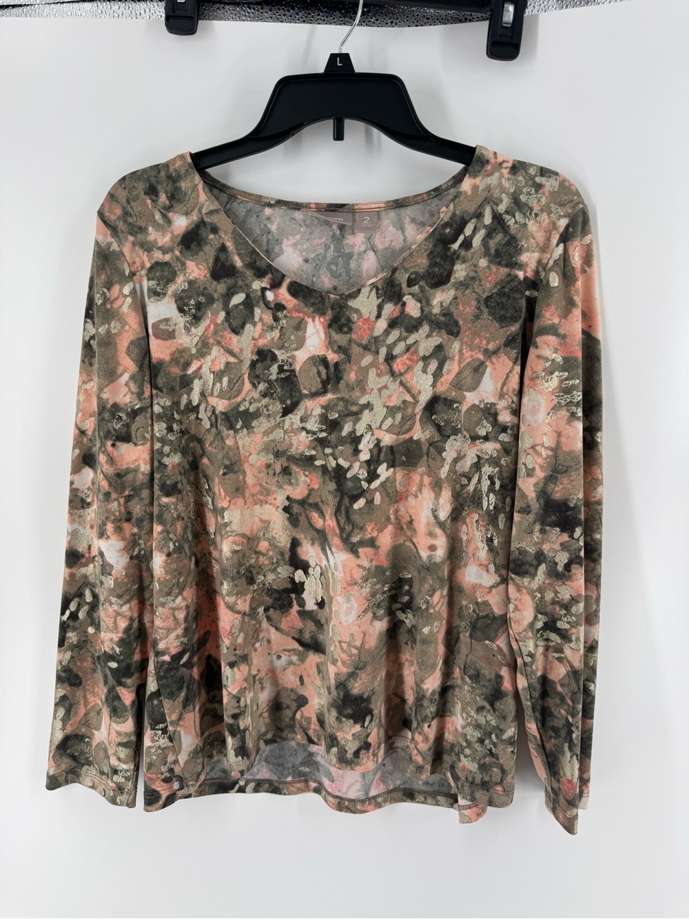Chico's Long-Sleeve V-Neck Top in Coral and Olive-Moss Print